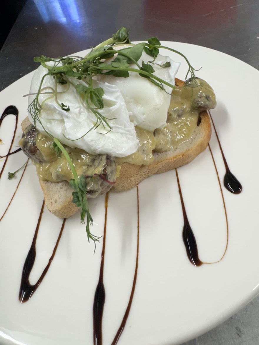 VEight Cafe menu dish